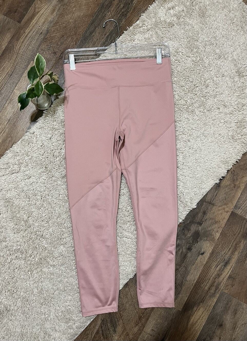 Fabletics Size Small Rosebloom Salad Statement Ultra Cool Shine Leggings